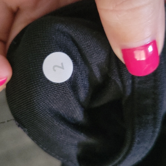 Lululemon Wunder Under Crops - Picture 4 of 4